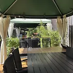 Ferienhaus Gruppenhaus In *